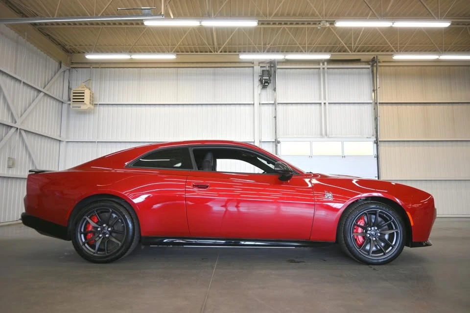 2024 Dodge Charger 8th Gen - Image 8 of 20