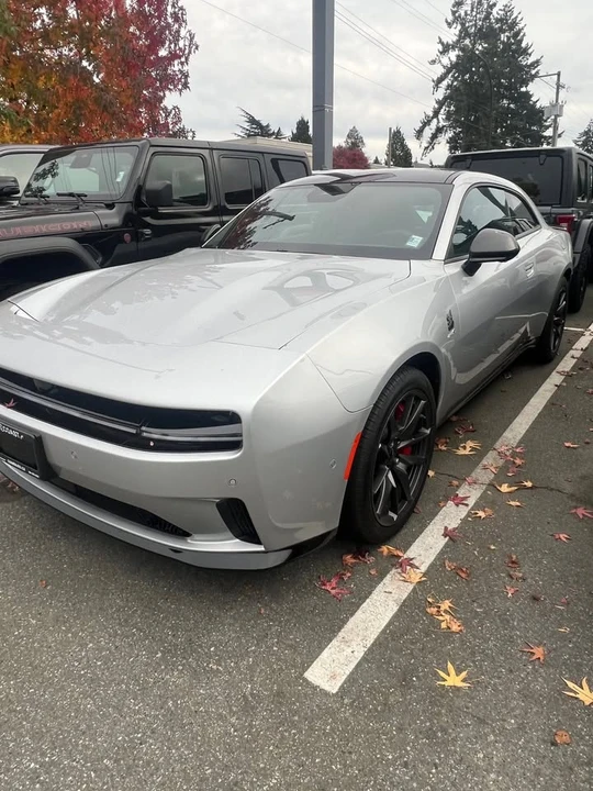 2024 Dodge Charger 8th Gen - Image 2 of 7