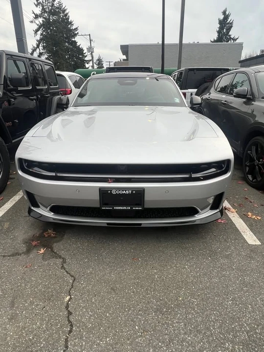 2024 Dodge Charger 8th Gen - Image 3 of 7
