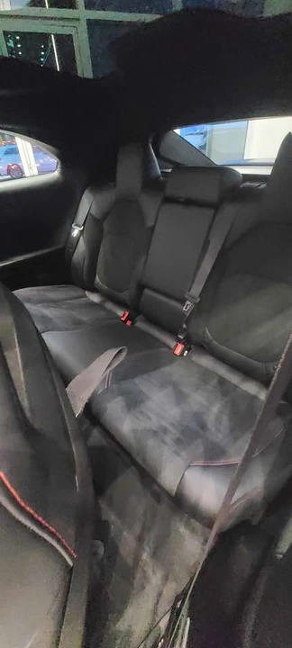 2024 Dodge Charger 8th Gen - Image 9 of 12