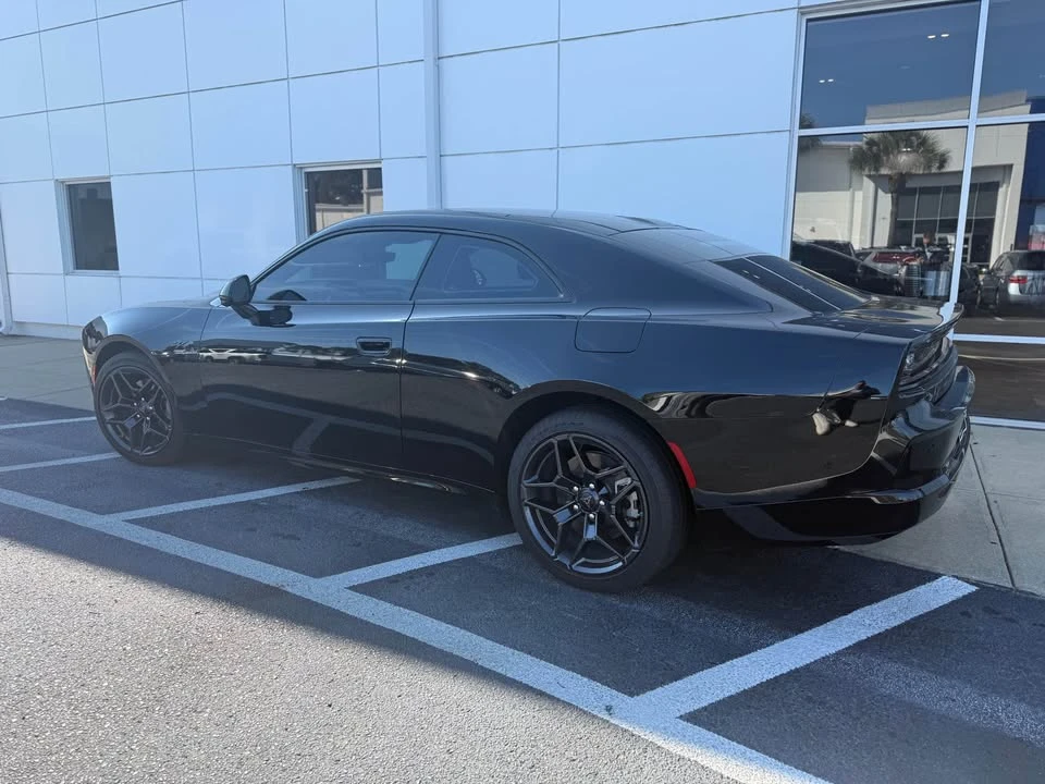 2024 Dodge Charger 8th Gen - Image 2 of 9