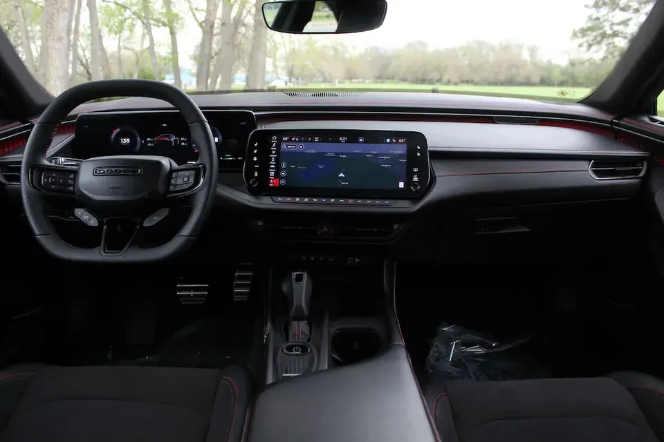 2024 Dodge Charger 8th Gen - Image 11 of 14