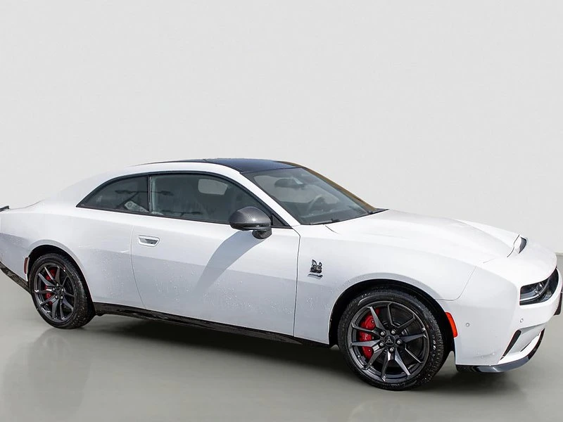 2024 Dodge Charger 8th Gen - Image 8 of 10