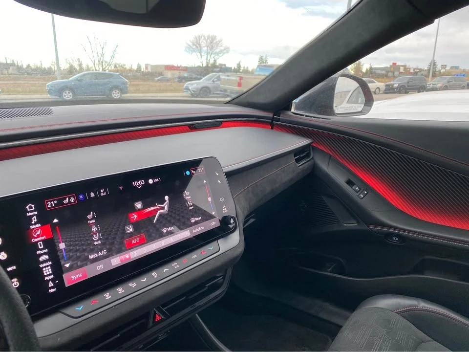 2024 Dodge Charger 8th Gen - Image 12 of 16
