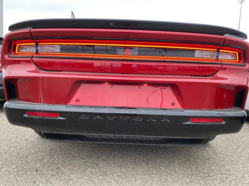 2024 Dodge Charger 8th Gen - Image 4 of 16