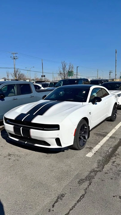 2024 Dodge Charger 8th Gen - Image 2 of 9