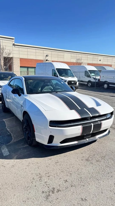 2024 Dodge Charger 8th Gen - Image 4 of 9