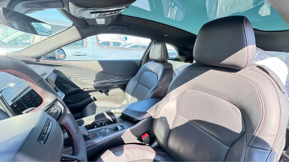 2024 Dodge Charger 8th Gen - Image 7 of 9