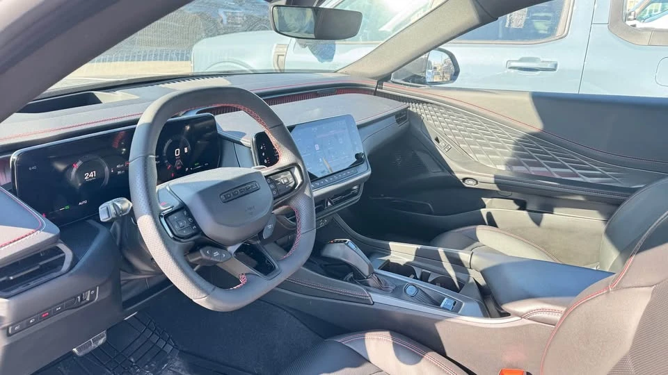 2024 Dodge Charger 8th Gen - Image 6 of 9