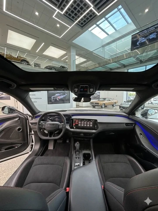 2024 Dodge Daytona - Image 2 of 3