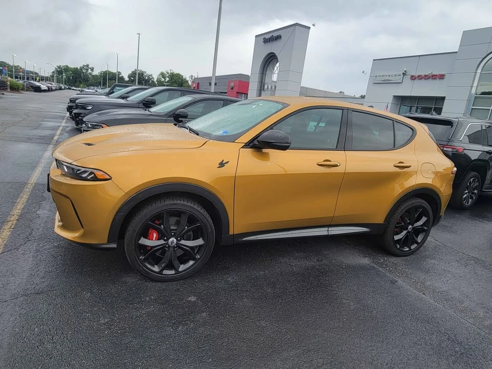 2024 Dodge Hornet - Image 2 of 3