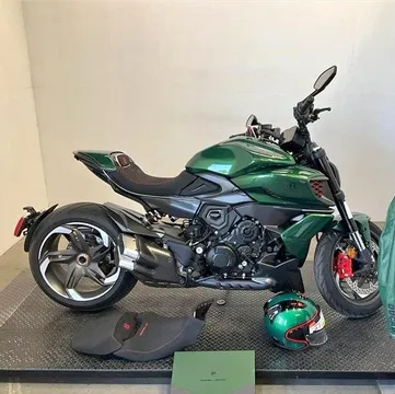 2024 Ducati Diavel V4 for Bentley EX-L