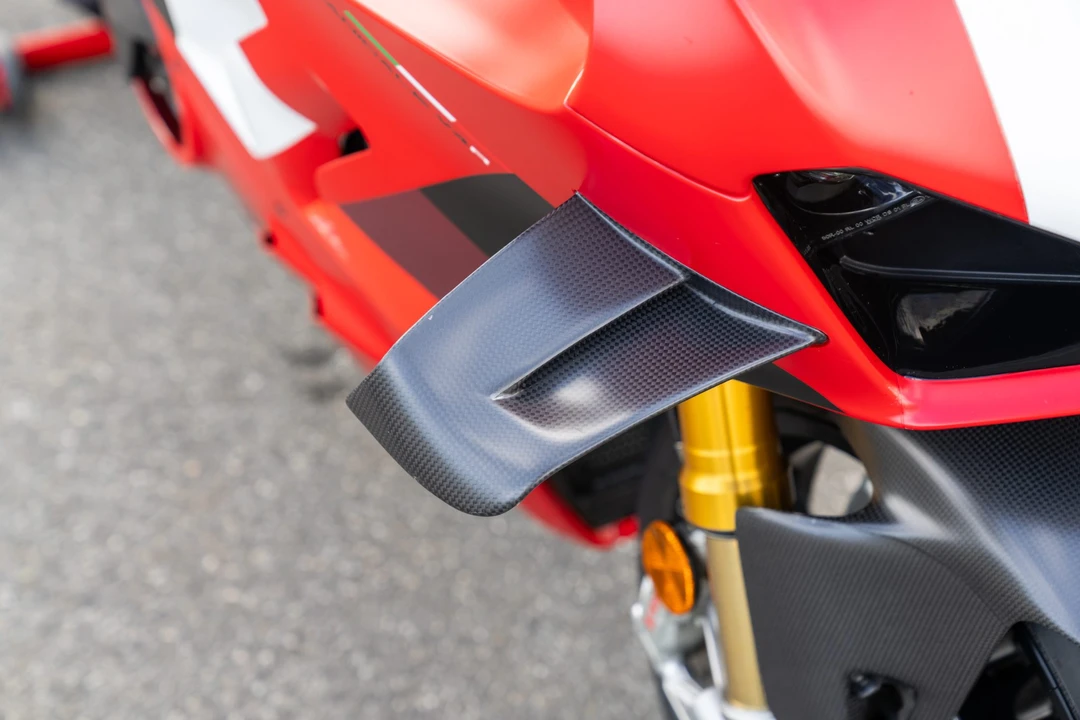 2024 Ducati V4 - Image 27 of 31