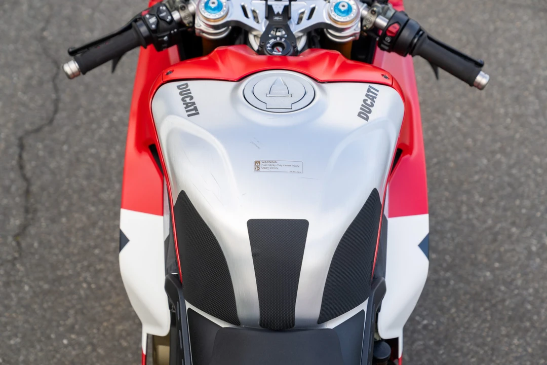 2024 Ducati V4 - Image 19 of 31