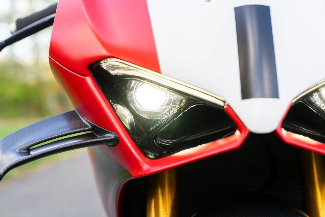 2024 Ducati V4 - Image 15 of 31