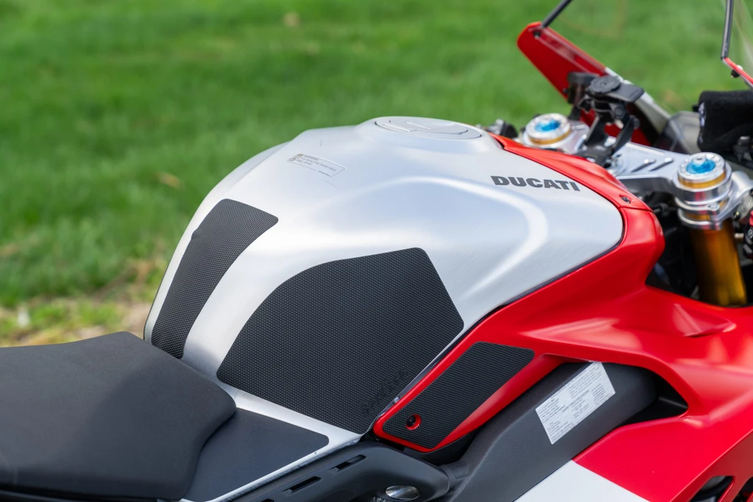 2024 Ducati V4 - Image 21 of 31