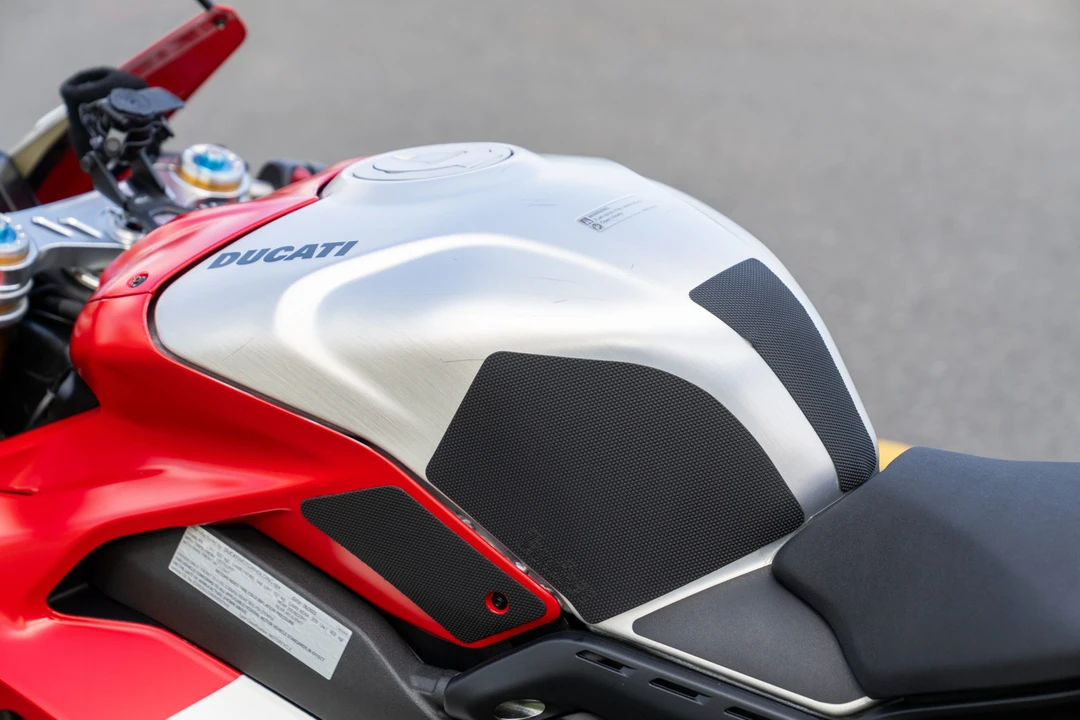 2024 Ducati V4 - Image 20 of 31