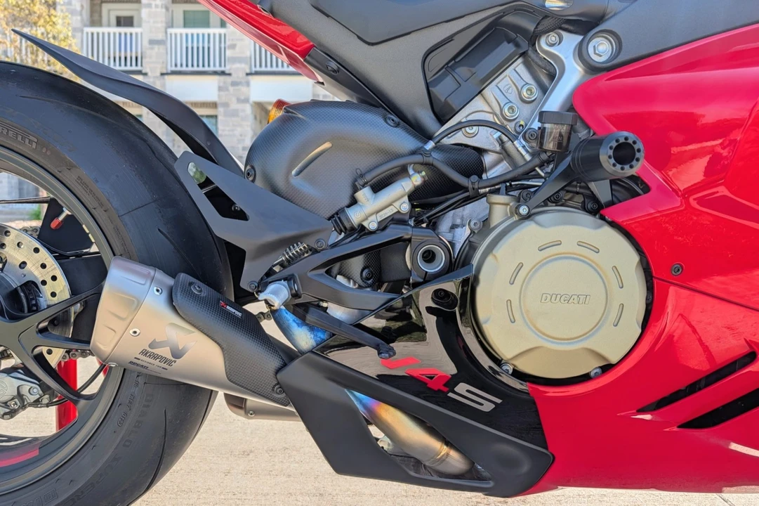2024 Ducati V4 - Image 6 of 7