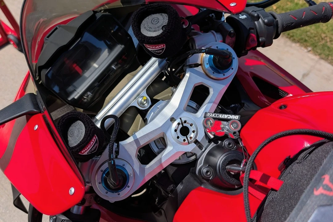 2024 Ducati V4 - Image 5 of 7