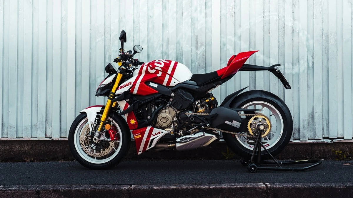 2024 Ducati Streetfighter - Image 3 of 31