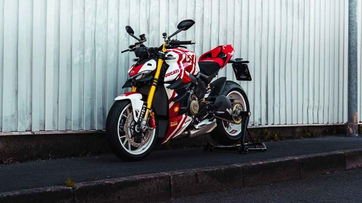 2024 Ducati Streetfighter - Image 10 of 31