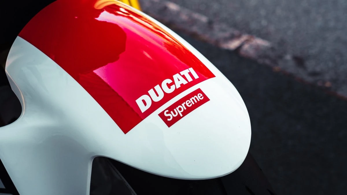 2024 Ducati Streetfighter - Image 23 of 31
