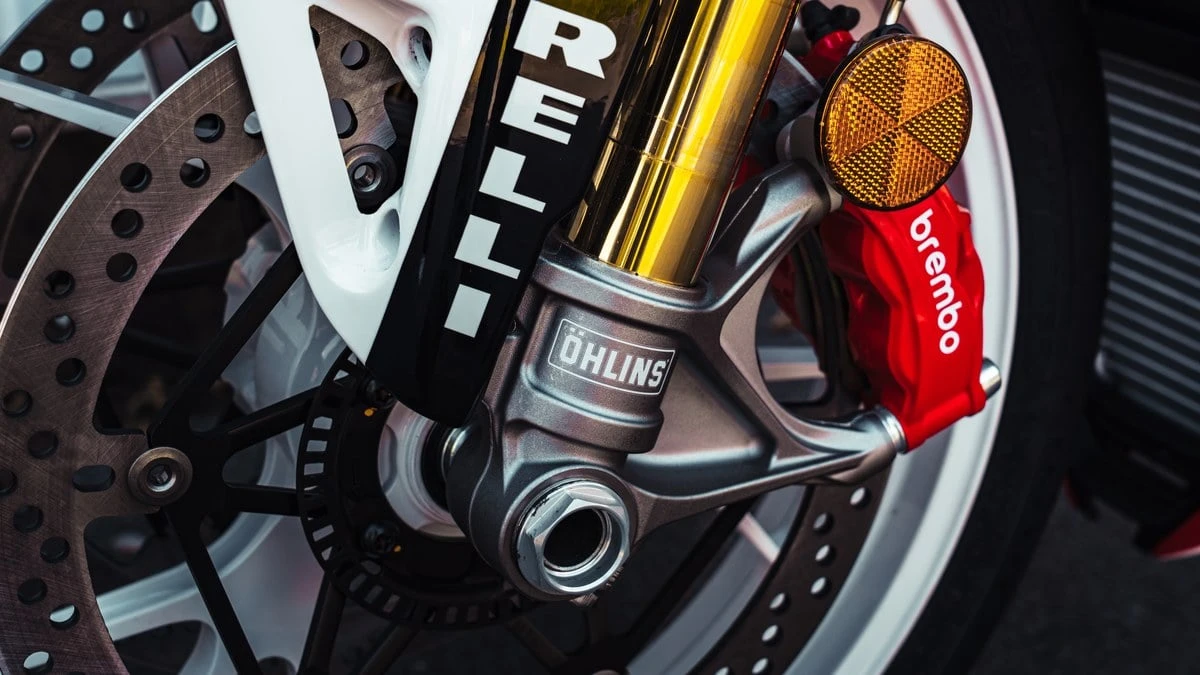 2024 Ducati Streetfighter - Image 24 of 31