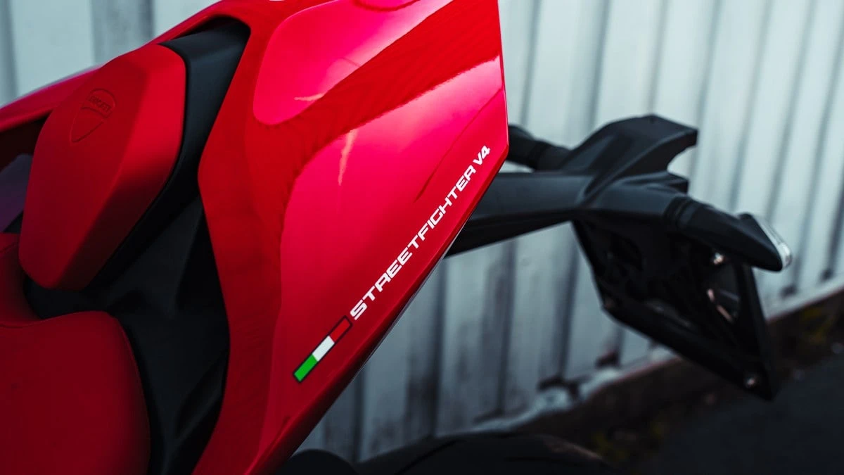 2024 Ducati Streetfighter - Image 27 of 31