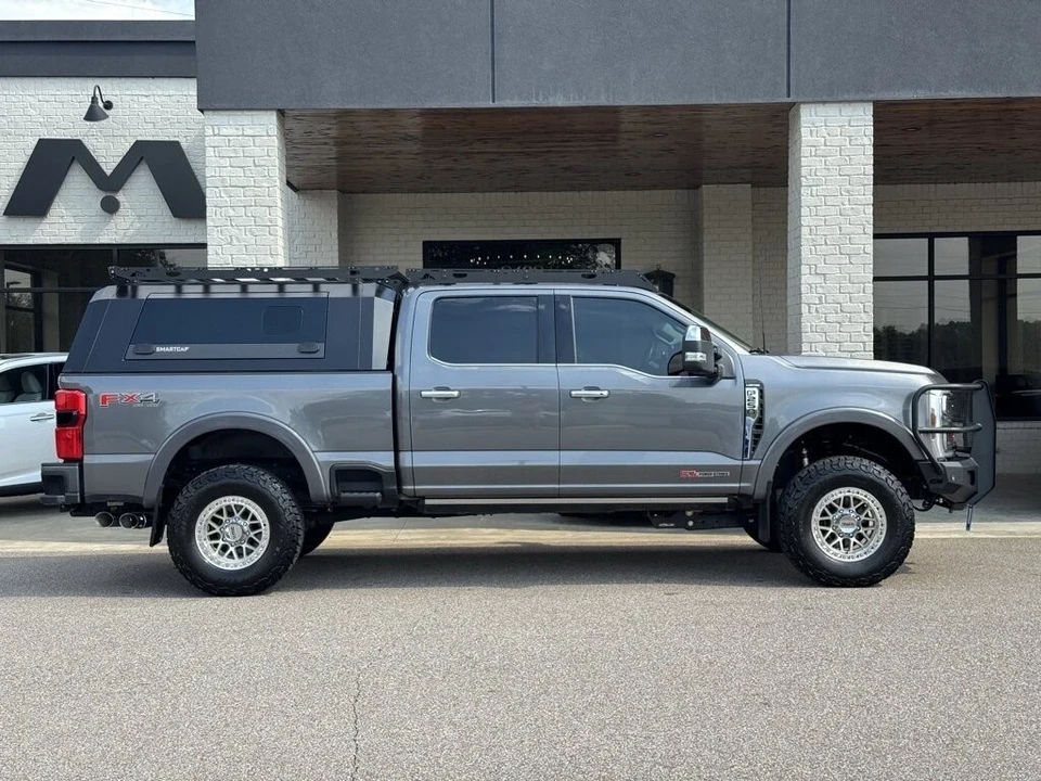 2024 Ford Super Duty 5th Gen - Image 17 of 21