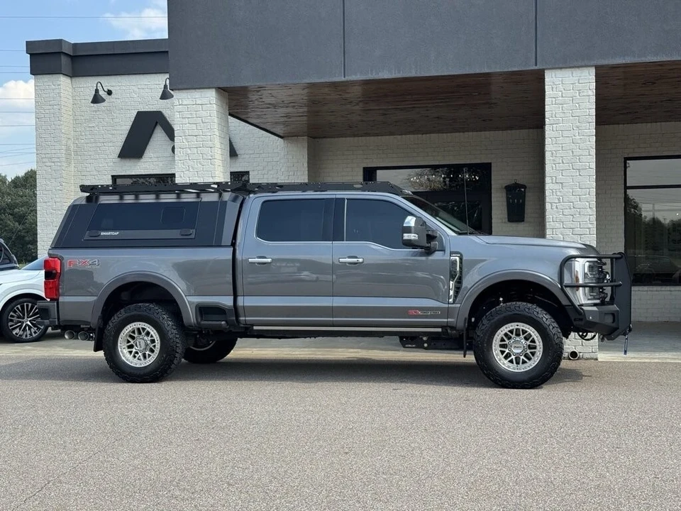2024 Ford Super Duty 5th Gen - Image 18 of 21
