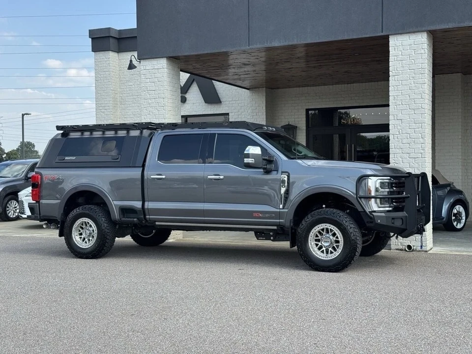 2024 Ford Super Duty 5th Gen - Image 19 of 21