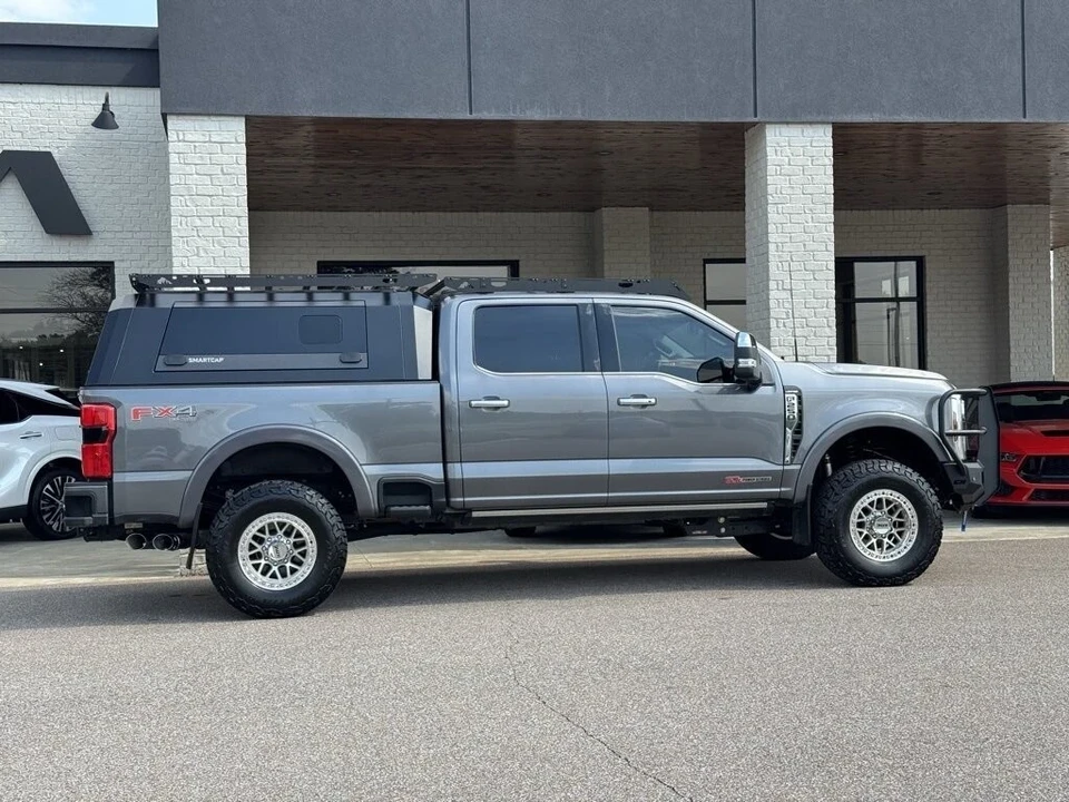 2024 Ford Super Duty 5th Gen - Image 16 of 21
