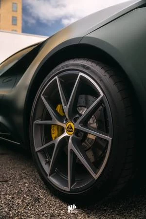 2024 Lotus Emira - Image 7 of 10