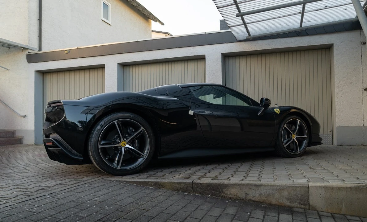 2024 Ferrari 296 GTB - Image 15 of 31