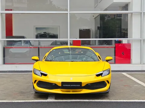 2024 Ferrari 296 GTS