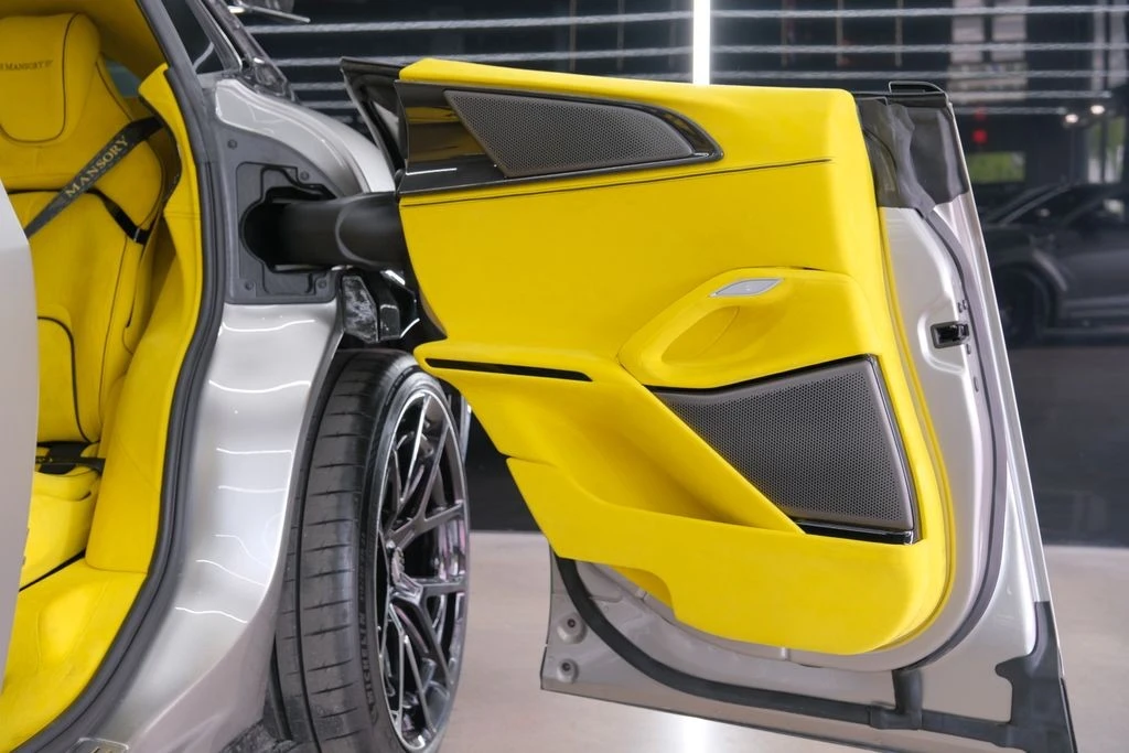 2024 Ferrari Purosangue - Image 26 of 31