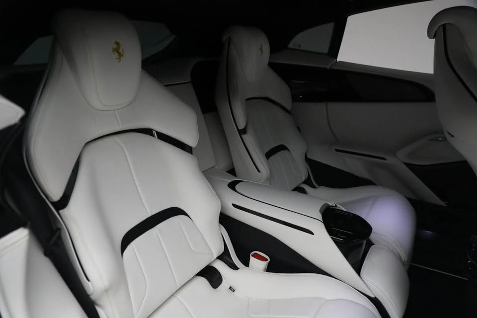 2024 Ferrari Purosangue - Image 8 of 10