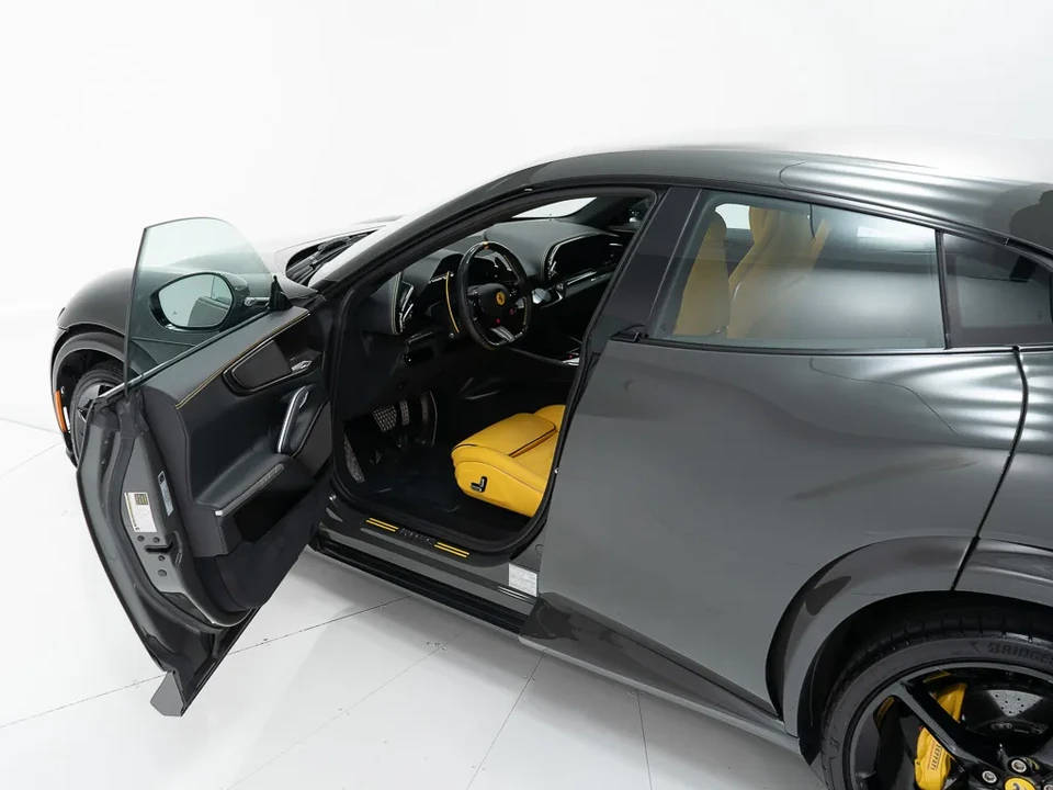 2024 Ferrari Purosangue - Image 26 of 31