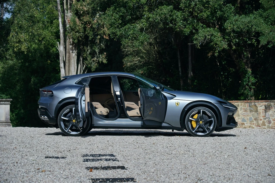 2024 Ferrari Purosangue - Image 18 of 20