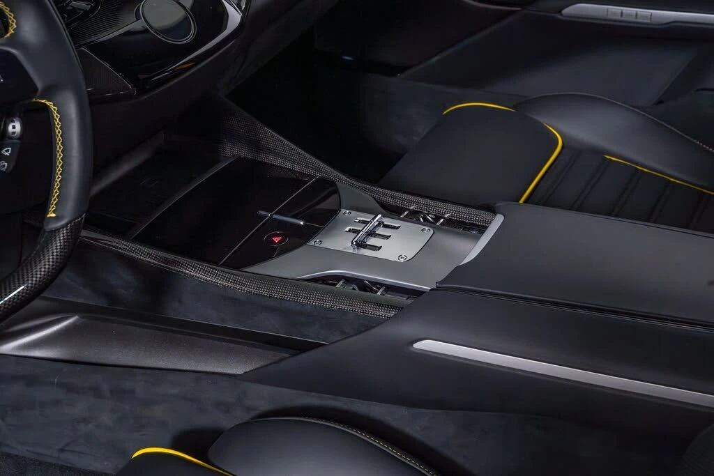 2024 Ferrari Purosangue - Image 21 of 31
