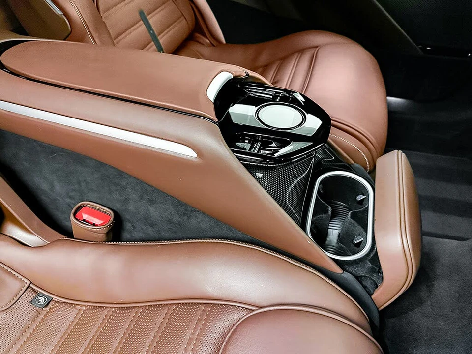 2024 Ferrari Purosangue - Image 23 of 31