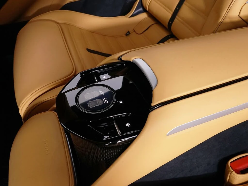 2024 Ferrari Purosangue - Image 27 of 31