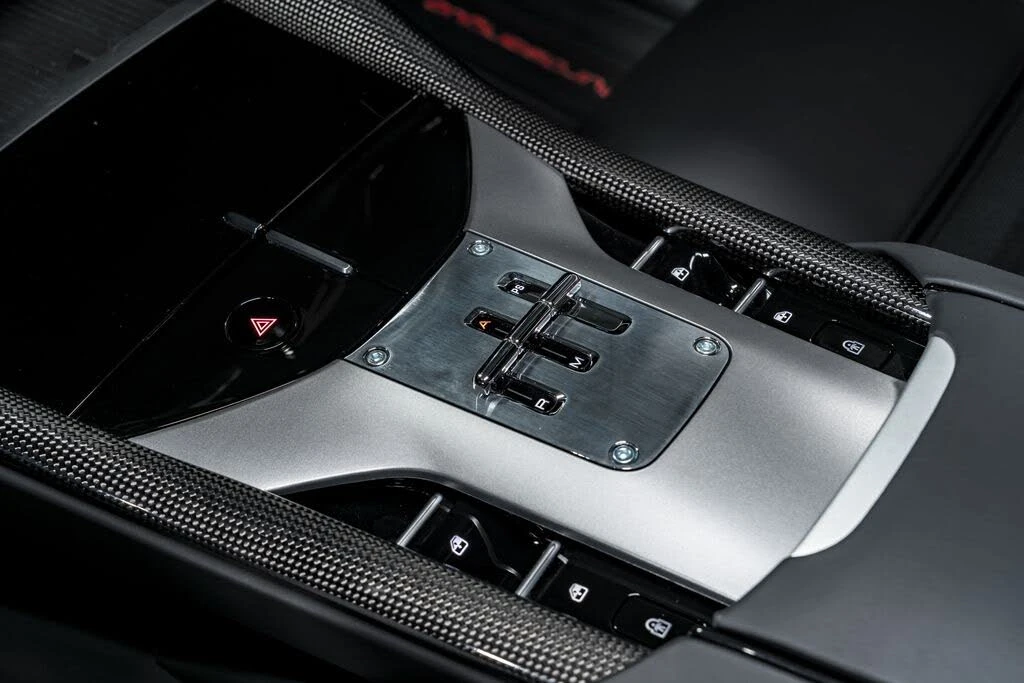 2024 Ferrari Purosangue - Image 24 of 31