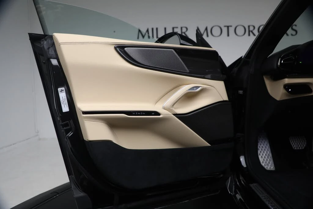 2024 Ferrari Purosangue - Image 30 of 31