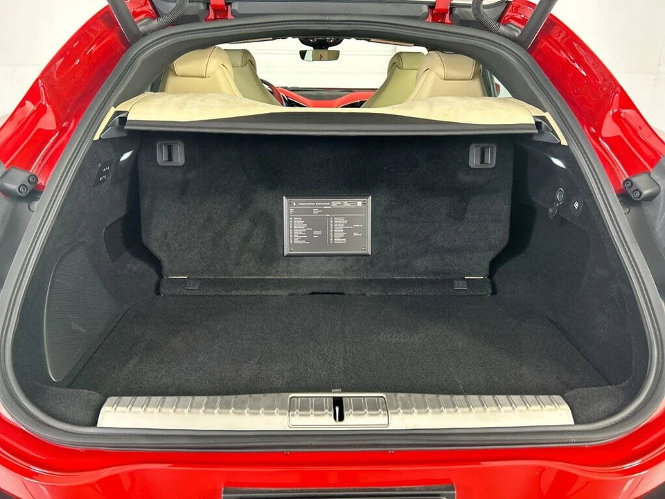 2024 Ferrari Purosangue - Image 26 of 31