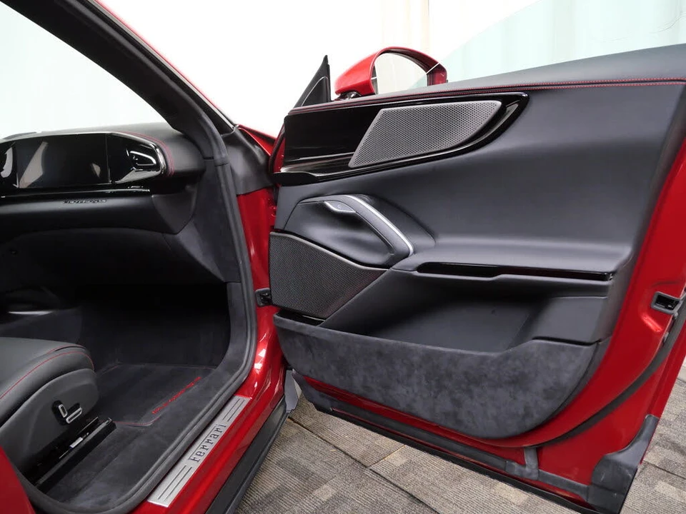 2024 Ferrari Purosangue - Image 11 of 30