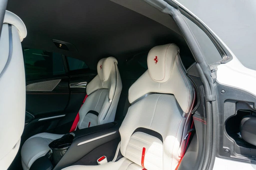 2024 Ferrari Purosangue - Image 12 of 31