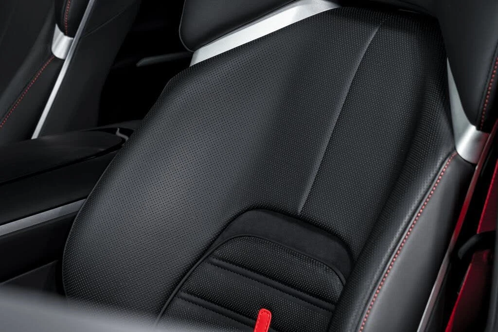 2024 Ferrari Purosangue - Image 19 of 31