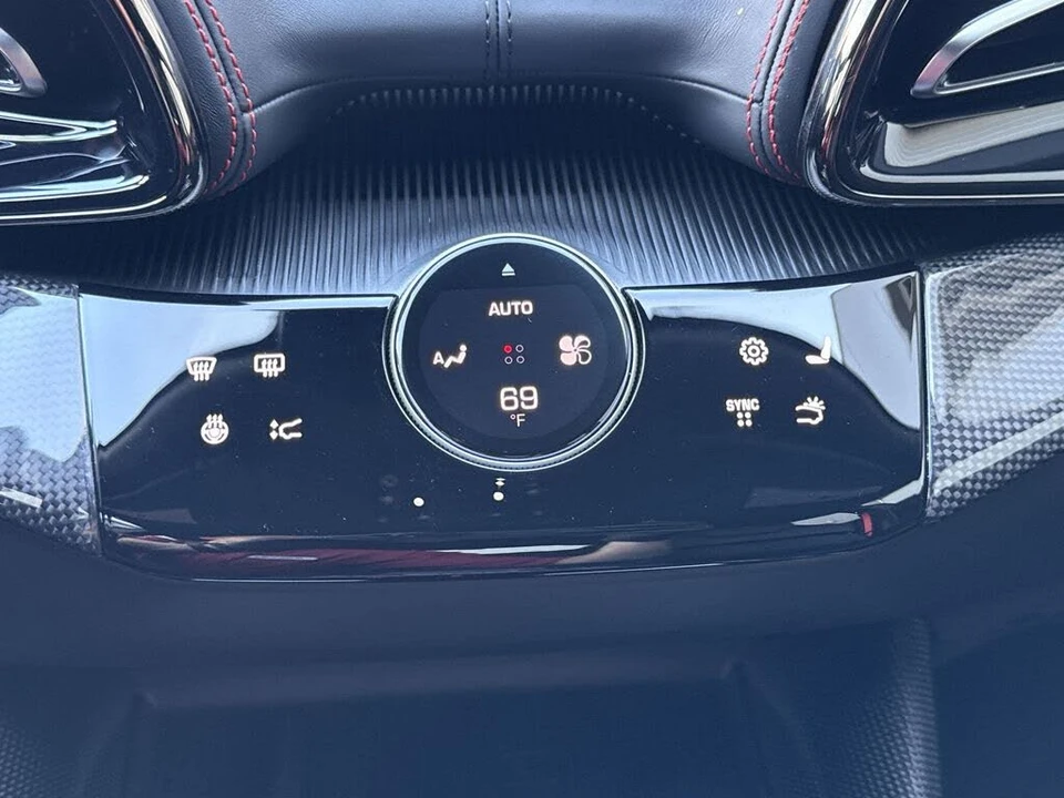 2024 Ferrari Purosangue - Image 17 of 31