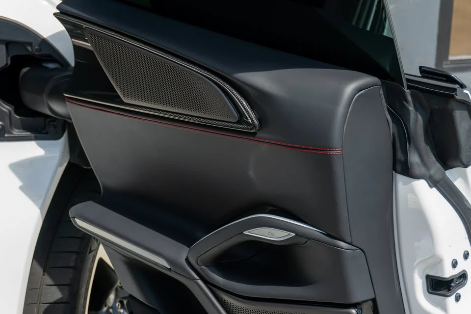 2024 Ferrari Purosangue - Image 17 of 20